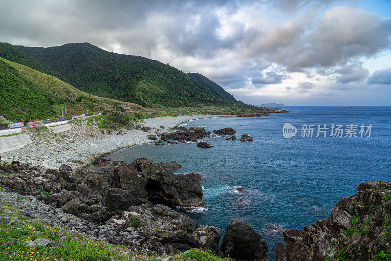 山海交织的美丽海景。