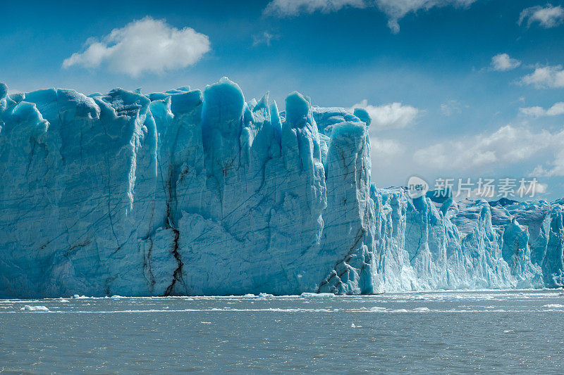 阿根廷巴塔哥尼亚佩里托莫雷诺冰川巨大的冰墙的特写
