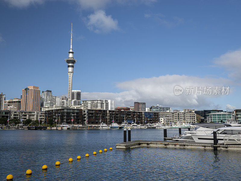 新西兰奥克兰中部的奥克兰海滨高架桥码头