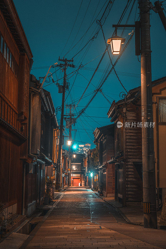 夜景拍摄于日本金泽艺妓区东茶屋