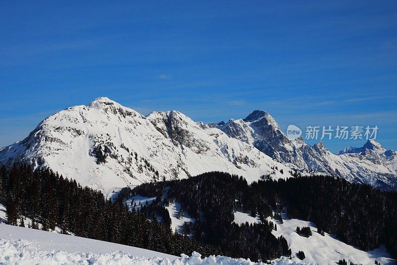 冬季奥地利萨尔巴赫马戏团滑雪胜地