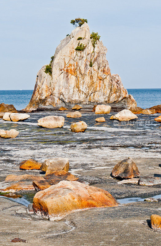 日本海岸岩石露头