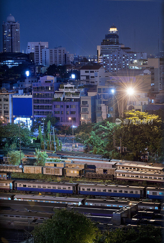 华兰芳火车站夜景，泰国曼谷