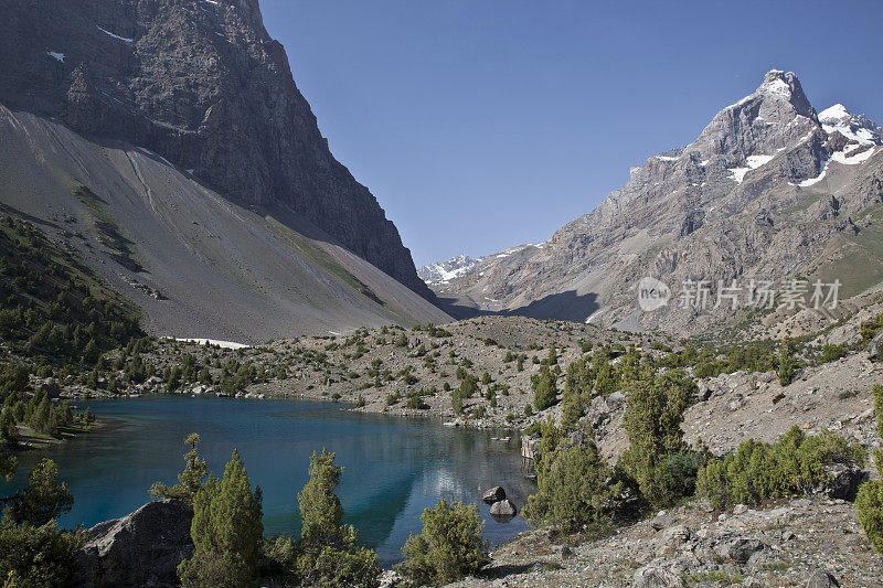 塔吉克斯坦的高山湖泊