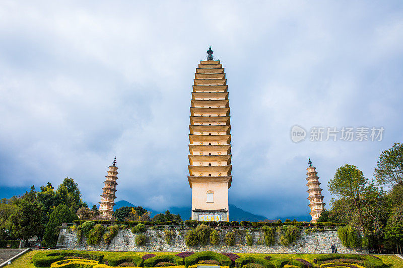 崇生寺三塔