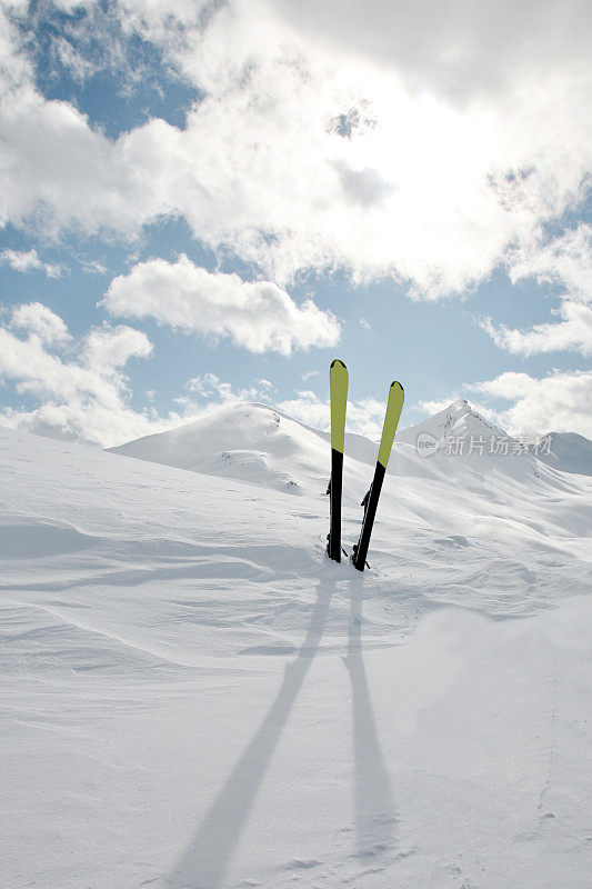 孤独的滑雪