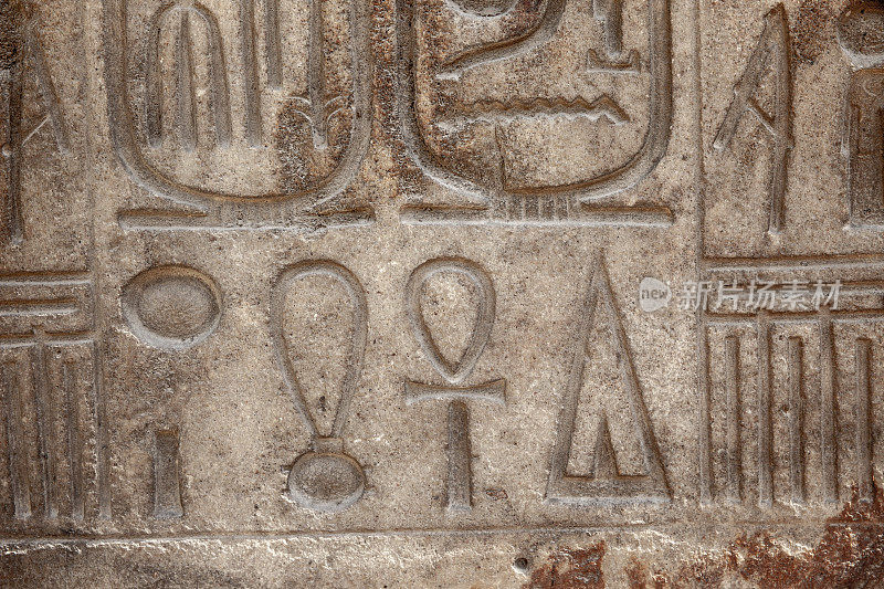 古埃及雕像上的象形文字