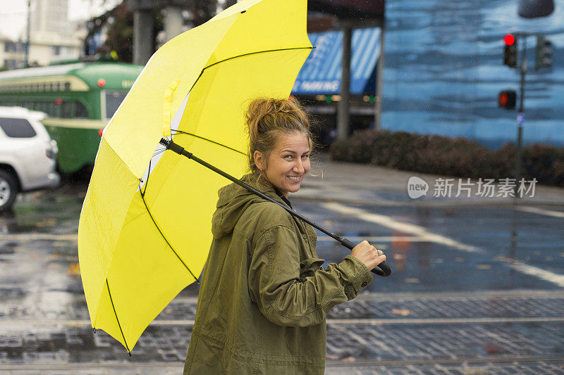 44岁的女性在旧金山游玩