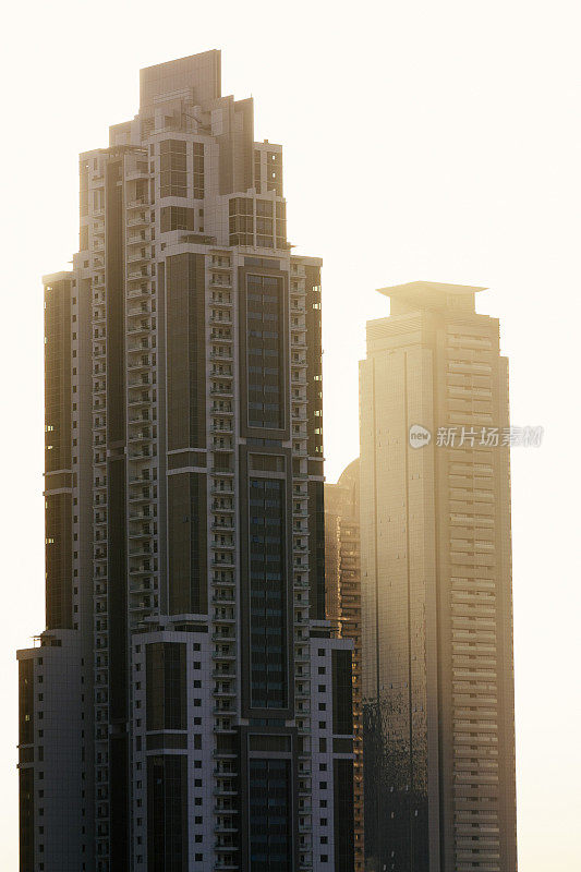 摩天大楼，指建筑物的外部结构