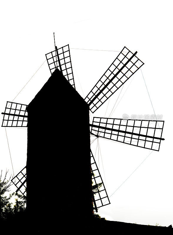 典型的西班牙历史风车剪影