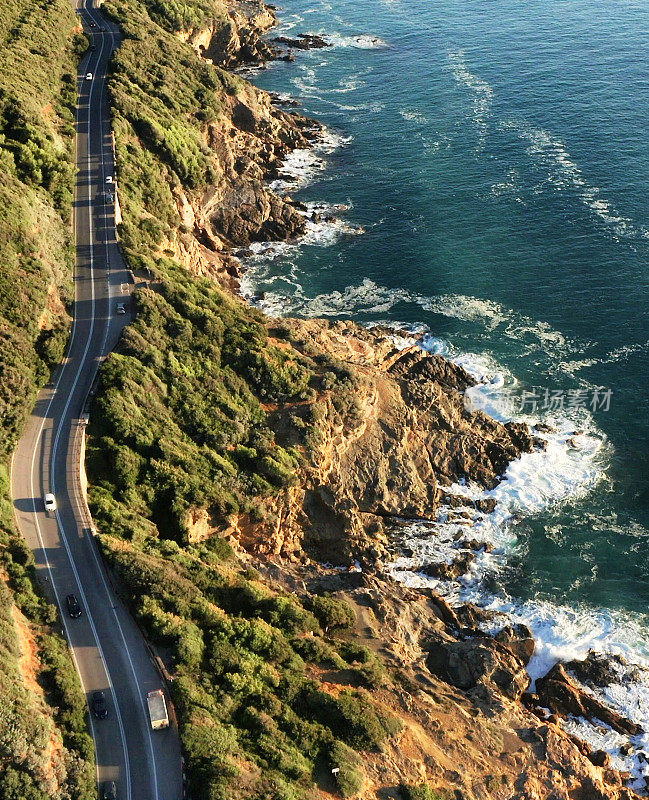 海岸公路鸟瞰图。