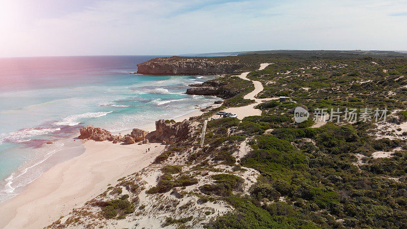 潘宁顿湾是南澳大利亚袋鼠岛的一个美丽的海滩。无人机鸟瞰图