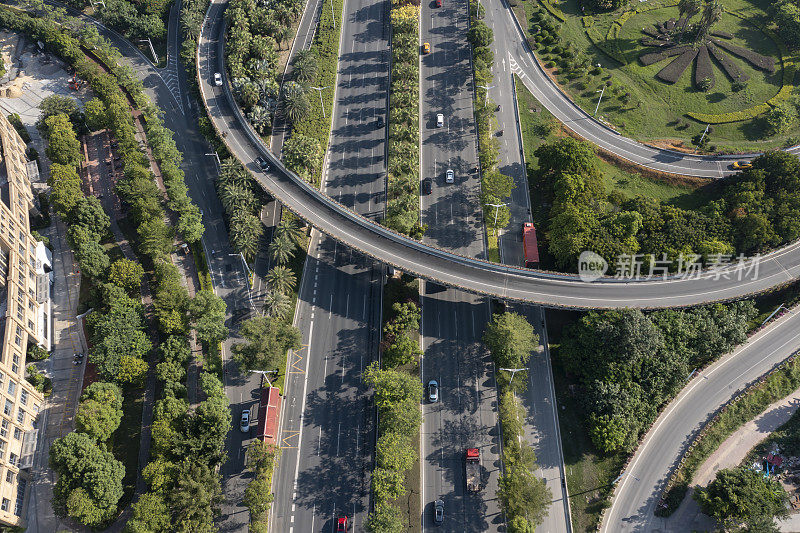 城市交通道路弯曲立交桥