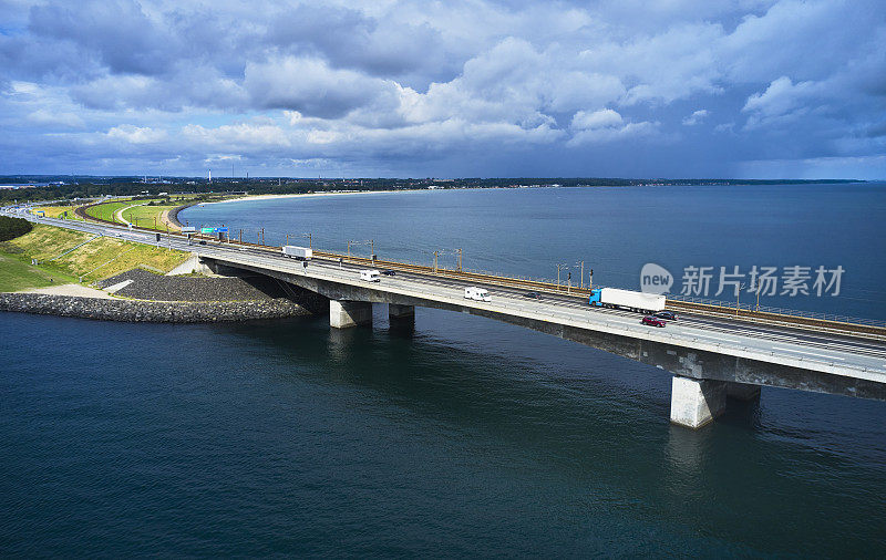 公路-低西大桥横跨大带