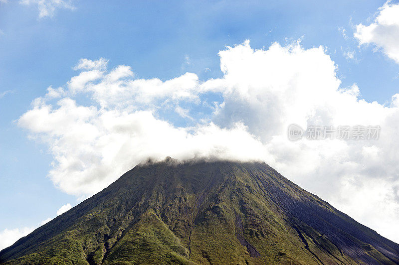 阿雷纳火山峰顶熔岩流，阿雷纳尔，哥斯达黎加。