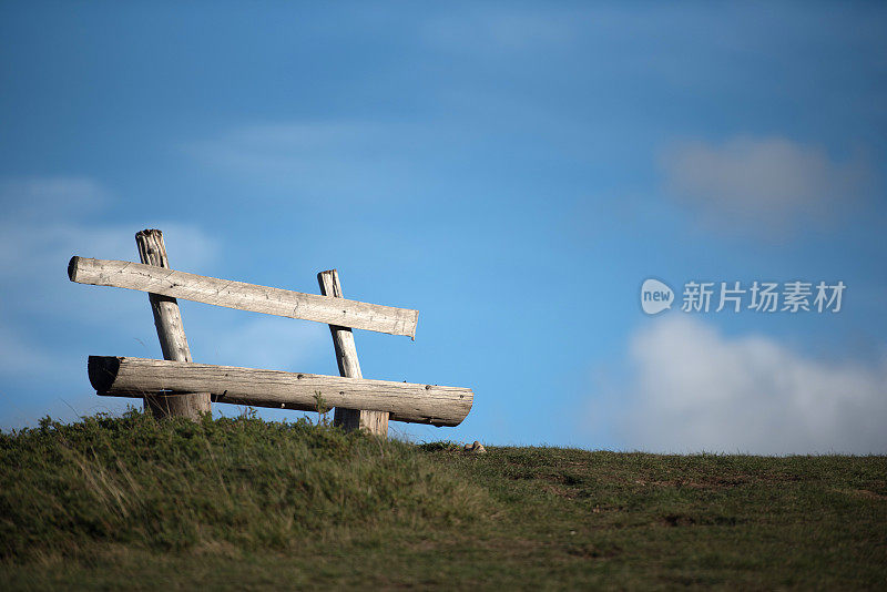 黑山杜尔米特自然公园的长凳