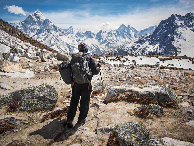 尼泊尔珠峰大本营徒步旅行者