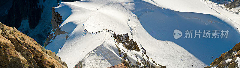 米迪高山滑雪运动员夏蒙尼