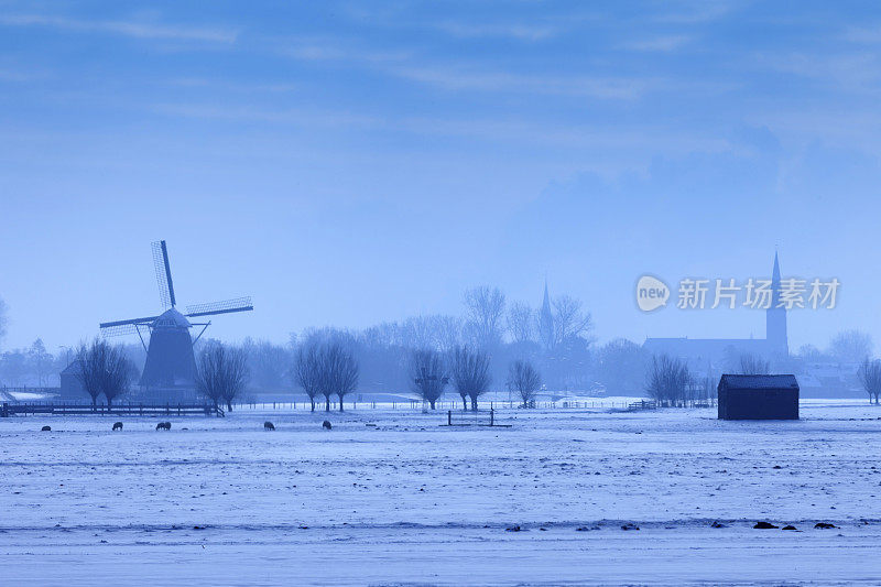 荷兰的风车在冬天的风景