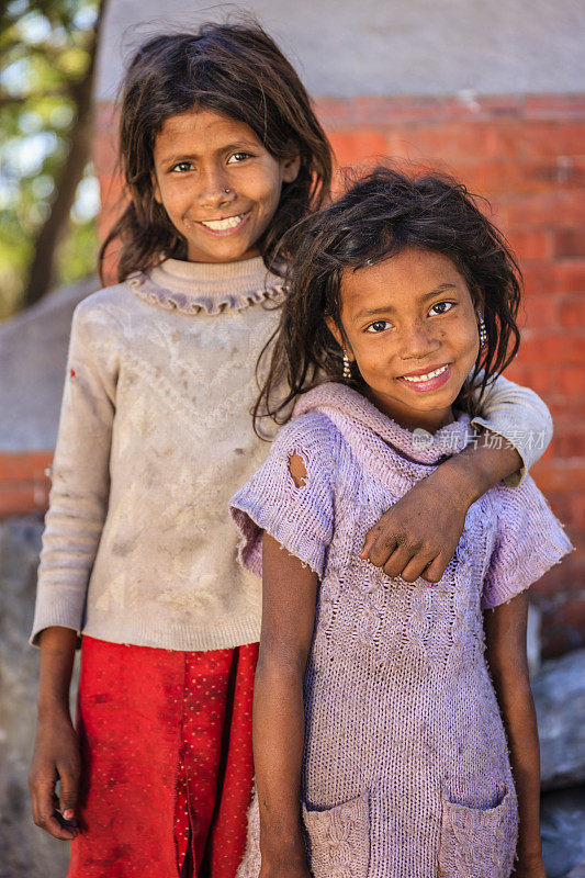 尼泊尔巴德岗的年轻尼泊尔女孩的肖像