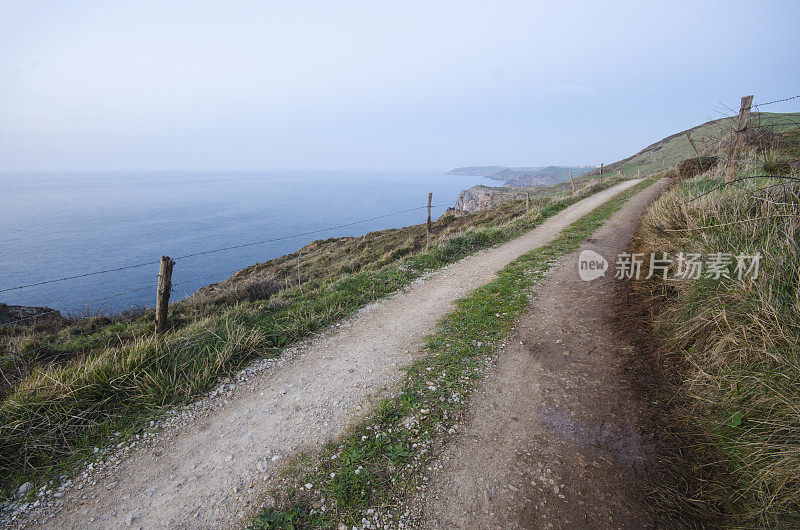 海边的路