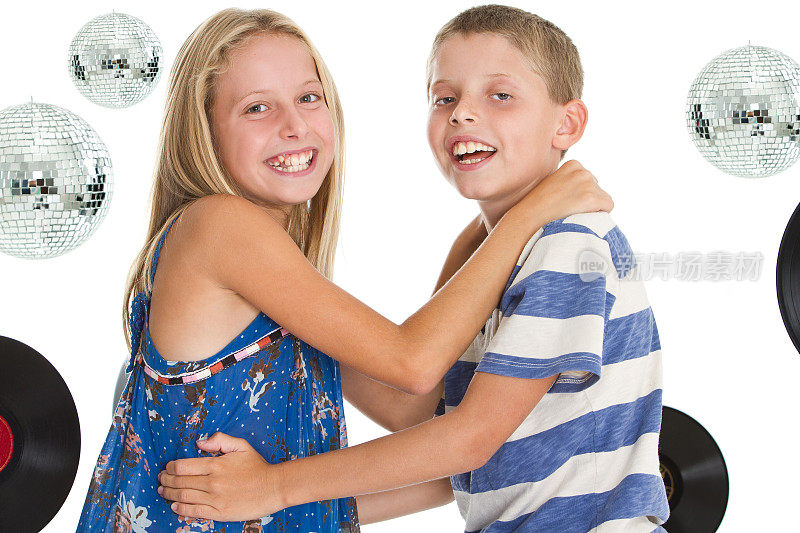 少年夫妻跳舞