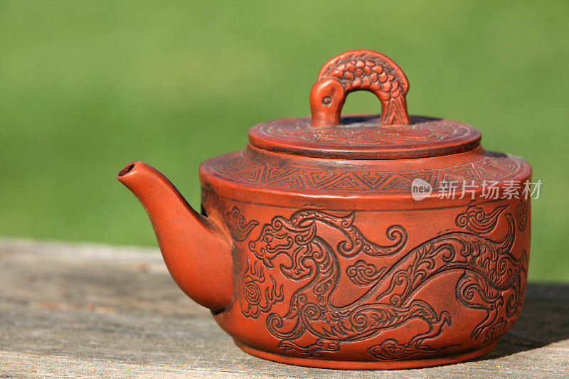 中国传统绿色茶壶