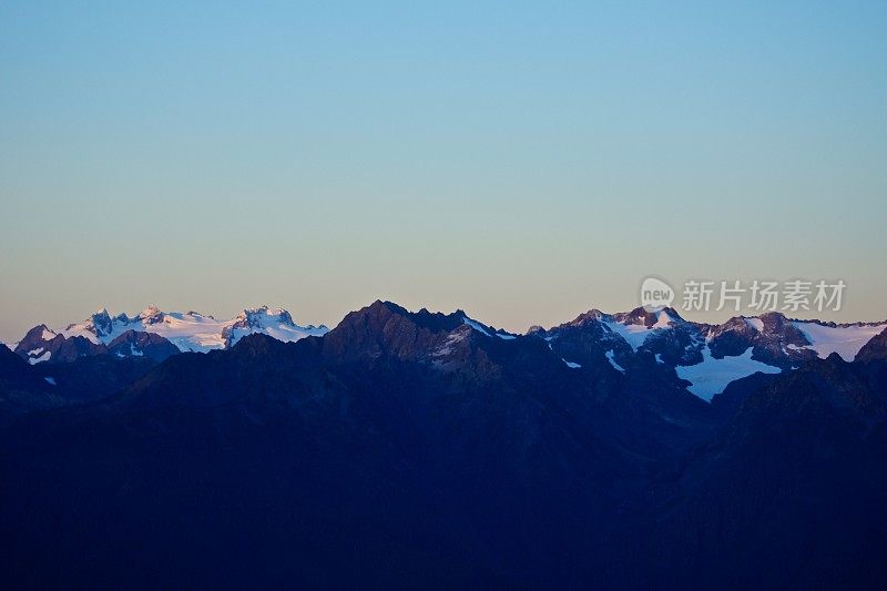 太奥林匹斯山的山脊。