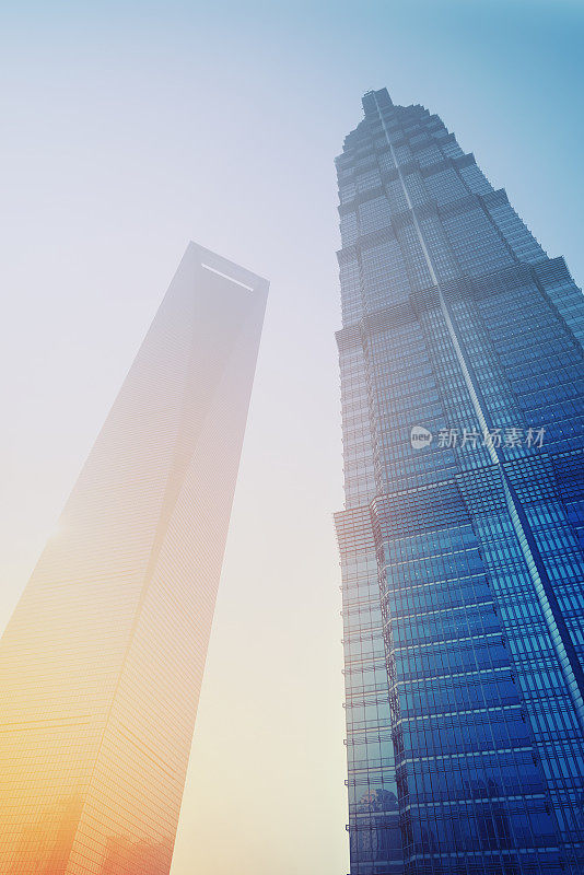 上海日出。