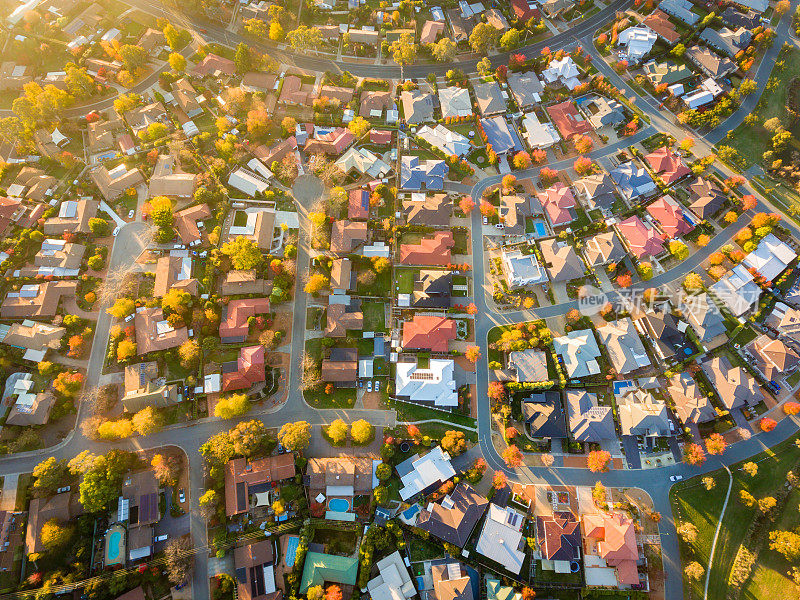 鸟瞰图一个典型的郊区在澳大利亚