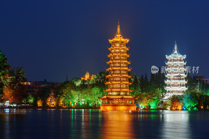 夜景日月双塔，桂林