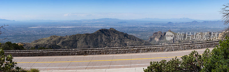 亚利桑那州图森的全景从莱蒙山看
