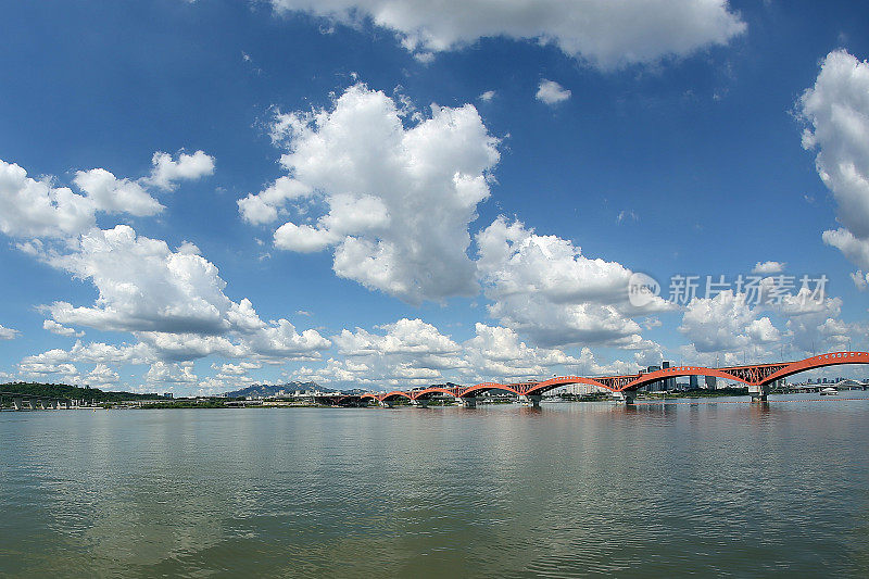 VD741桥与云