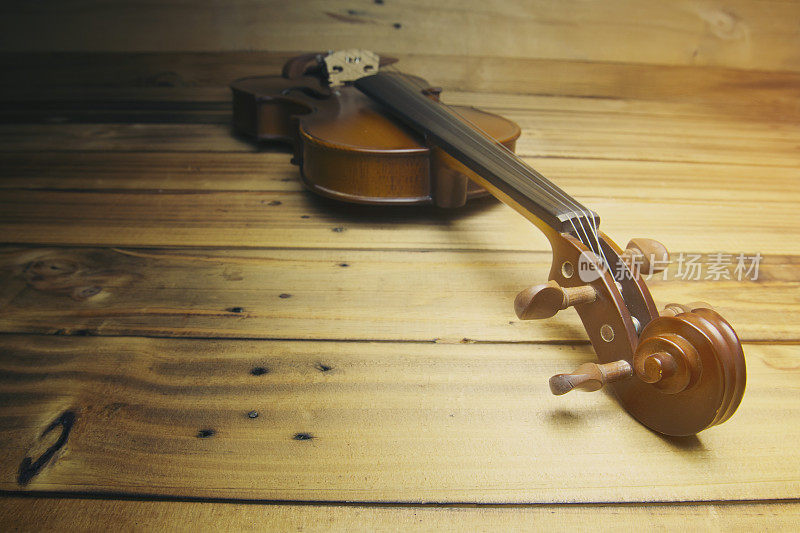 近距离的木制小提琴