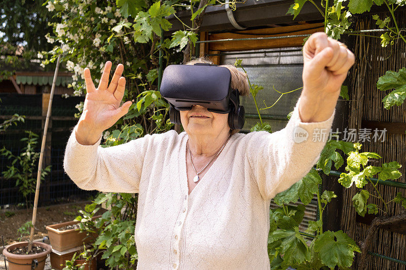 给奶奶的VR体验