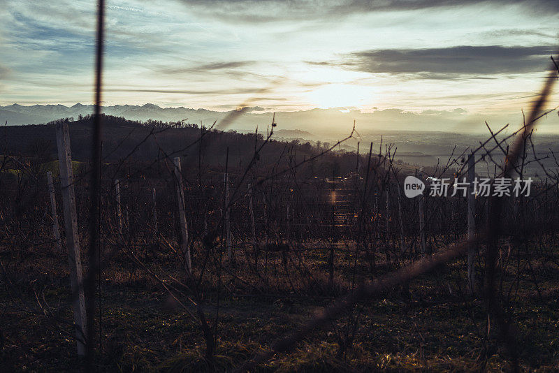 典型的朗河意大利风景