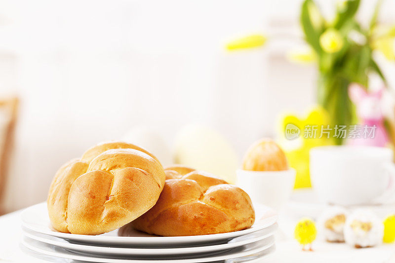 复活节小面包早餐早午餐