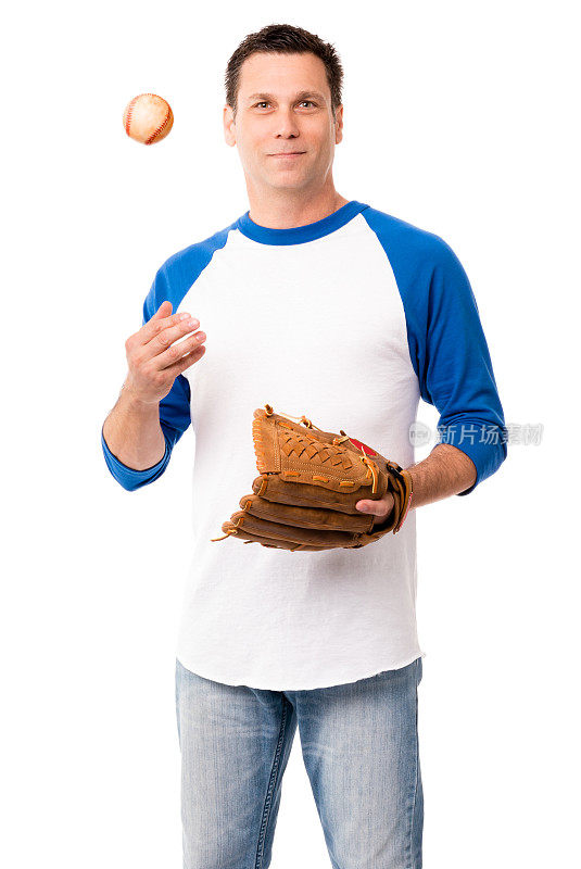 男人与棒球和手套隔离在白色背景