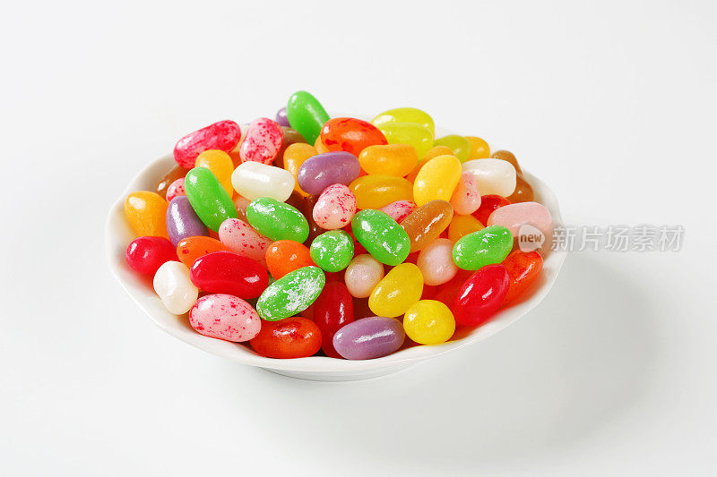 彩色的软糖在碗里