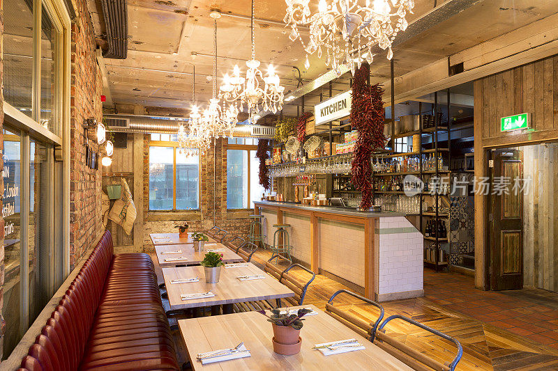 传统的现代扭曲的食品和饮料设施