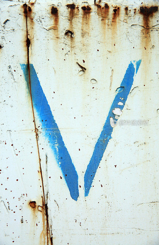 字母V