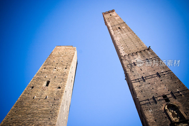 博洛尼亚的两座塔
