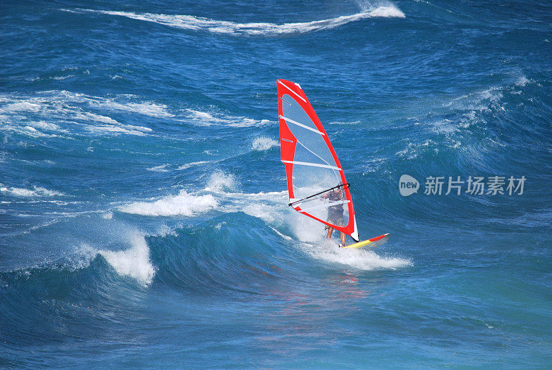 夏威夷毛伊岛Hookipa海滩公园的帆板运动