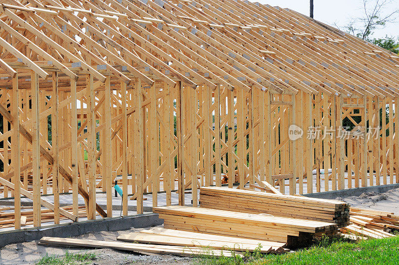 佛罗里达房地产庭院住宅正在建设与框架木材