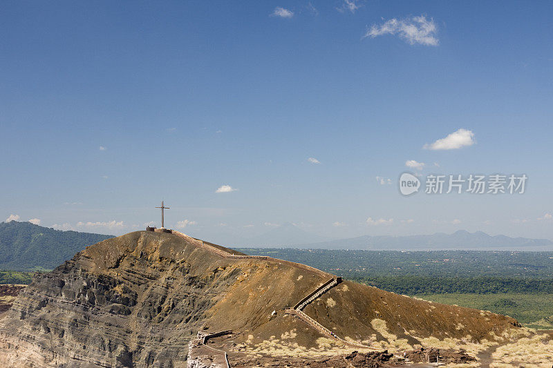 波巴迪拉十字俯瞰尼加拉瓜的马萨亚火山