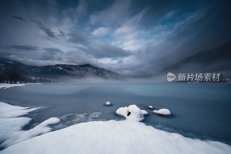 冬天的博欣吉冰湖