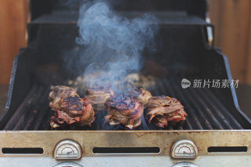 烤麋鹿培根裹里脊肉从狩猎收获高海拔狩猎西部科罗拉多