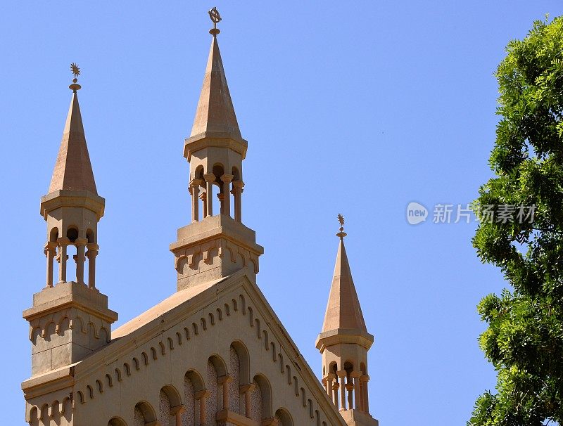 喀土穆的罗马天主教大教堂(圣马太大教堂)-尖顶，喀土穆，苏丹