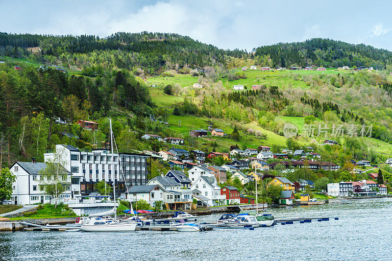 哈丹格峡湾海岸，霍达兰县，挪威