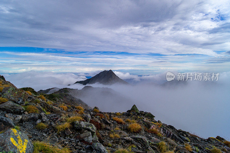 南阿尔卑斯山,日本山梨县县